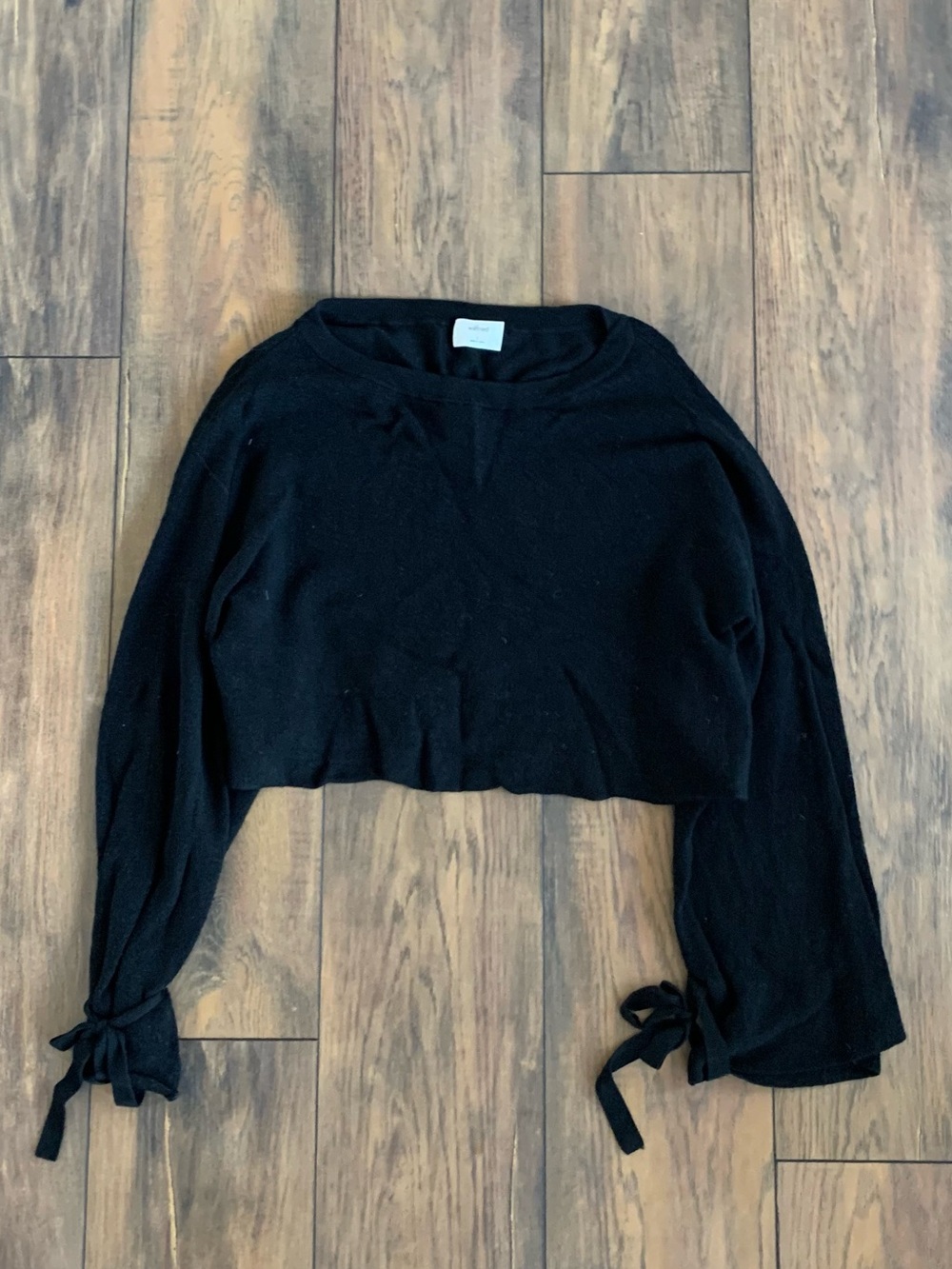Wilfred Black Cropped Long-Sleeve Tie-Cuff Top